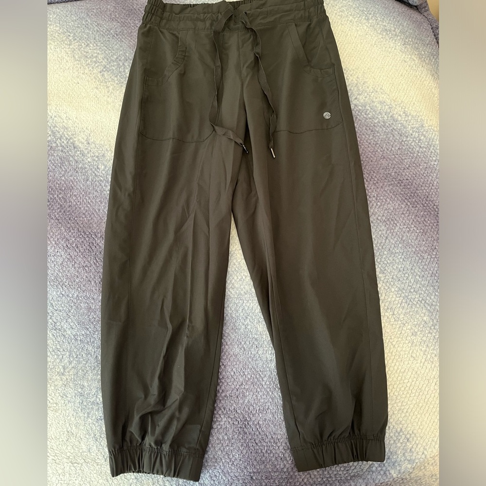 Women’s Apana Lightweight Capri Pants
